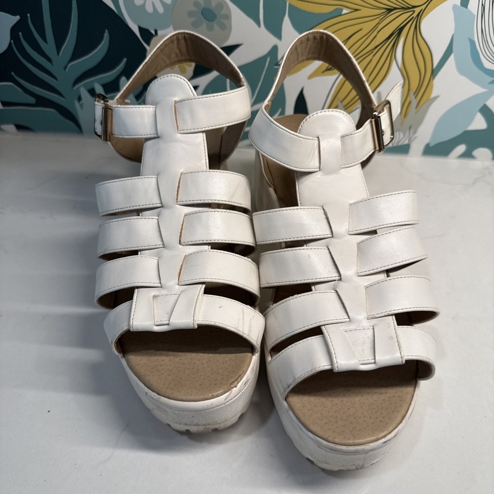Koi Footwear White Strappy Chunky Heel Platform Sandal Size 8 - Picture 2 of 10